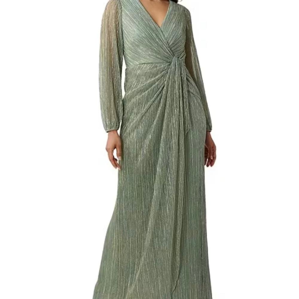Adrianna Papell Metallic Long Sleeve V-Neck Ruched Detailed Draped Gown